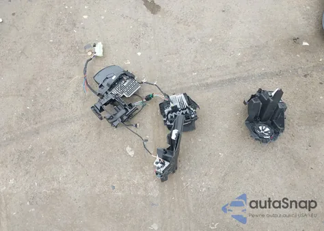 2024 Kia Ev9 Wind from USA, damaged, VIN KNDAFFS53R6047693